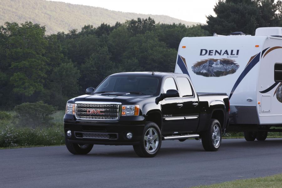  GMC Sierra Denali 2011 года  (фото 2 из 42)